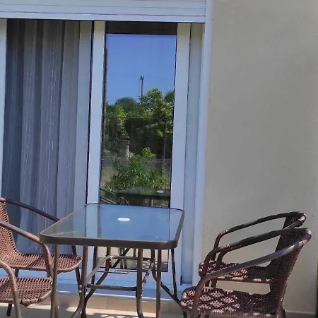 Mamanis Apartment