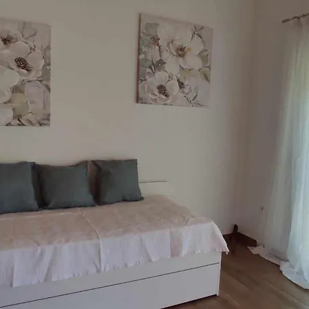 Apartment Mamanis *