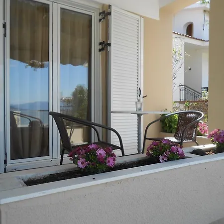 Mamanis Apartment