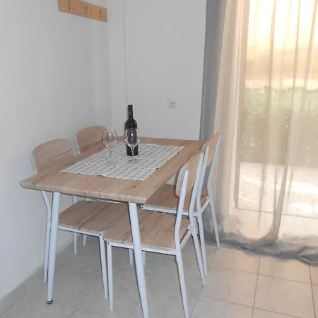 Mamanis Apartment *